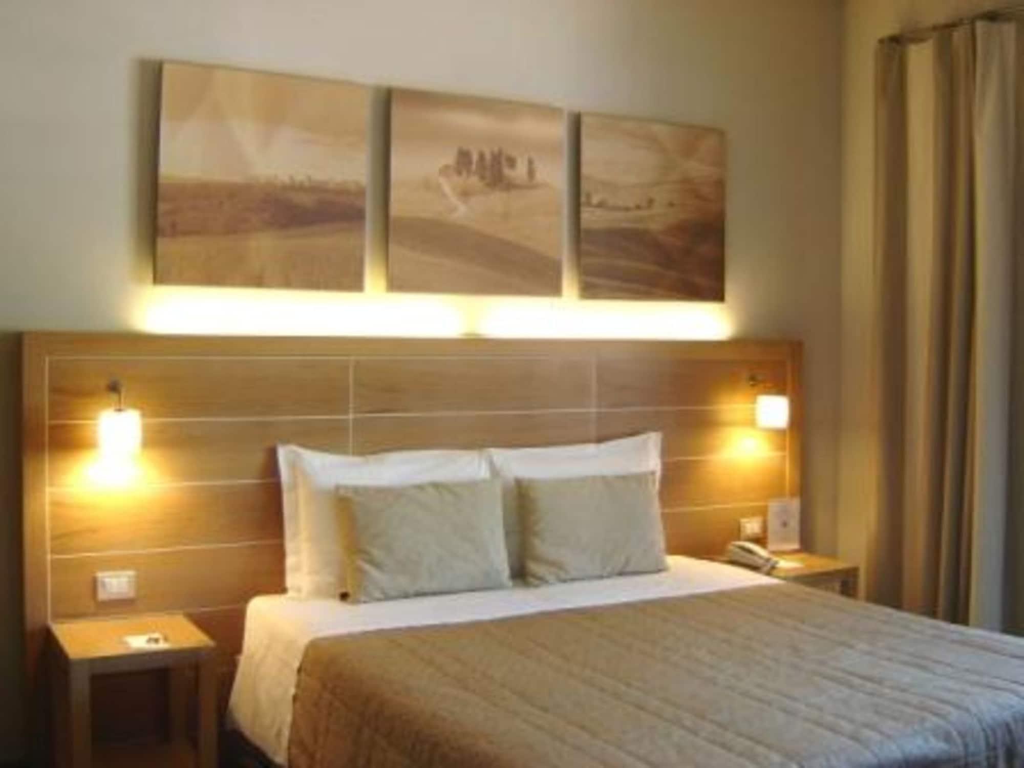 Meridiana Country Hotel กาเลนซาโน ห้อง รูปภาพ