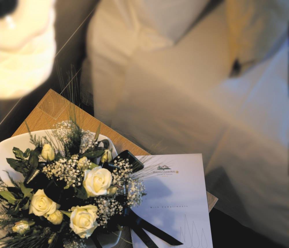 Meridiana Country Hotel กาเลนซาโน ภายนอก รูปภาพ